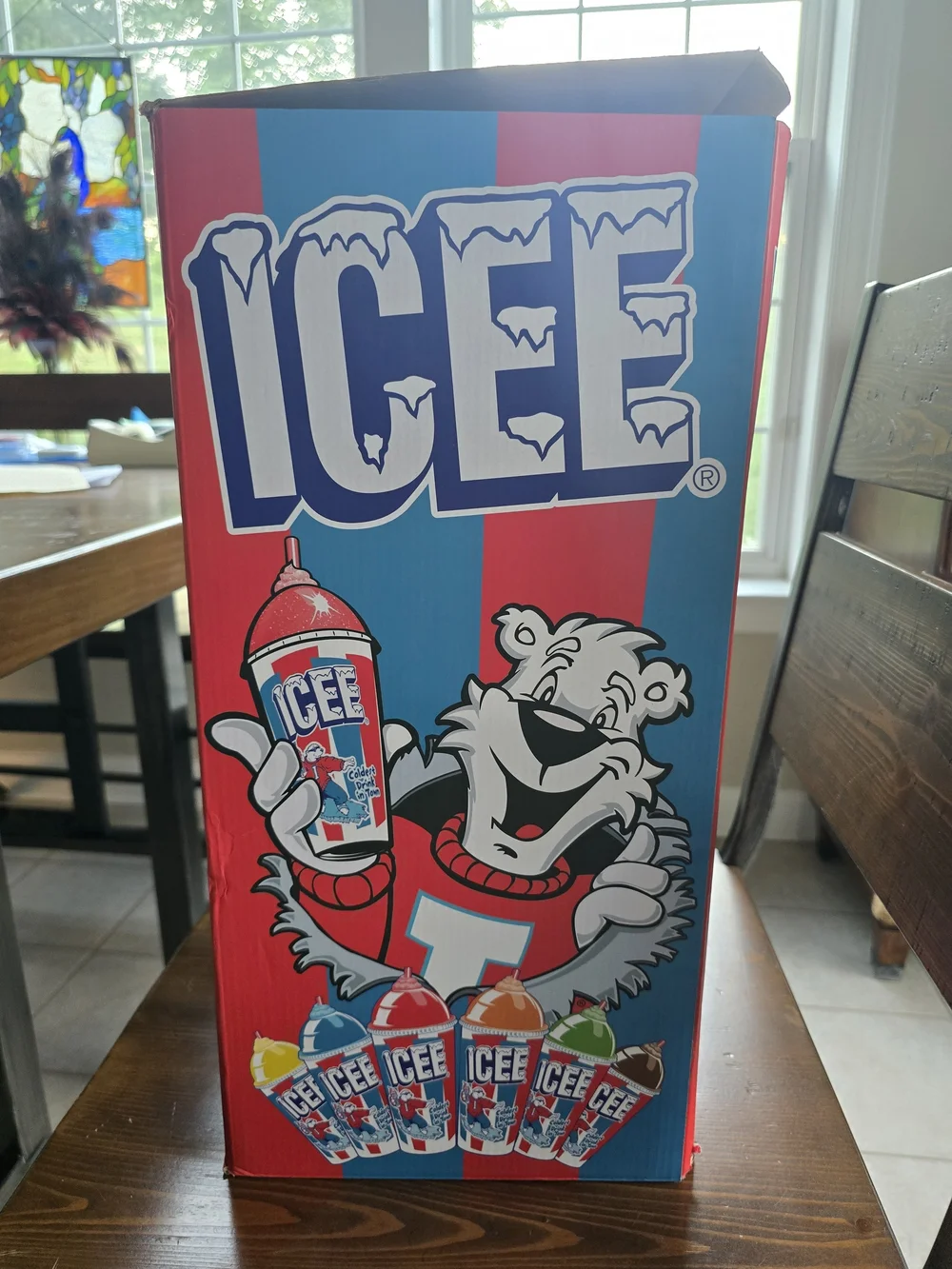 Ice Red and Blue Slushie Making Machine